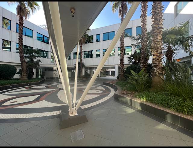 695M² OFFICE TO LET IN ROSEBANK